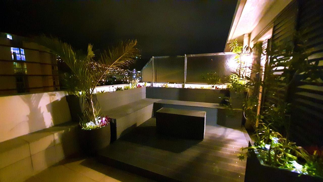 Rooftop - L'Appartement En Haut แซงต์-เดอนี ภายนอก รูปภาพ